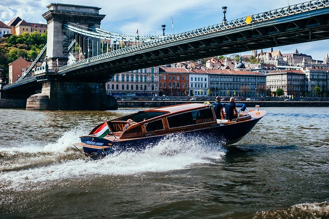 Luxurious, private day cruise with a waterlimousine to Szentendre - Budapest highlights from the Danube (UNESCO banks included)