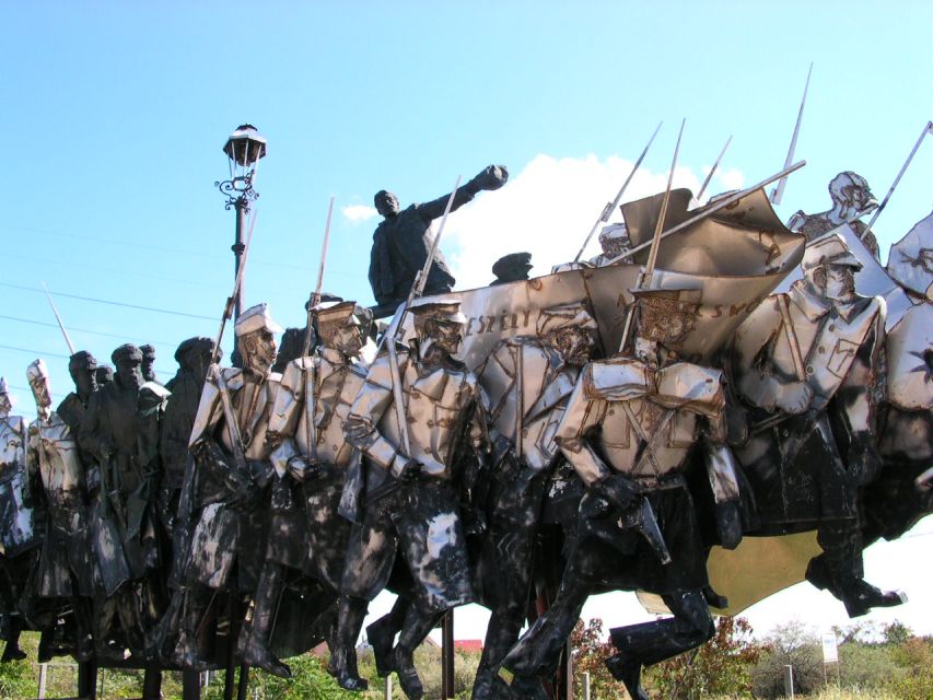 Memento Park: Official Guided Tour with Entry Ticket - Key highlights to look for