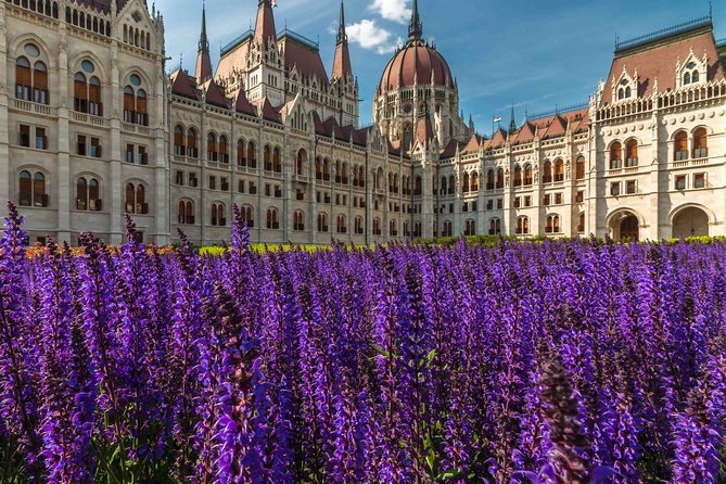 Orientation walk in Budapest - What Your Guide Does With the Two Hours