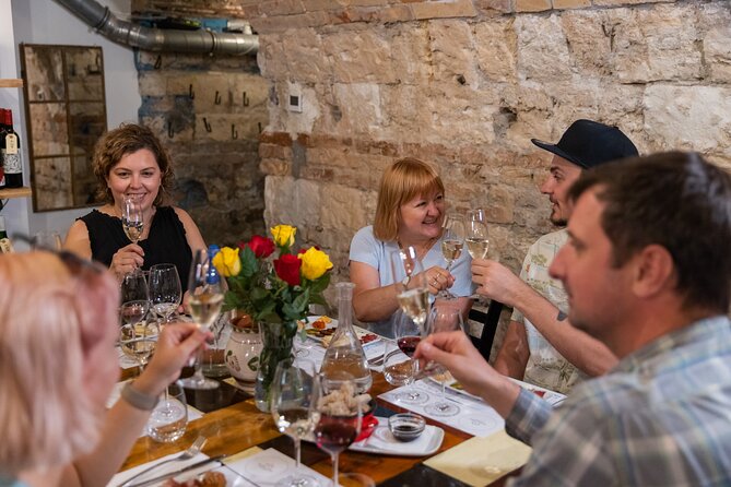 Palace District Evening Culinary, Wine, and History Walk - Should you book this Palace District evening walk?