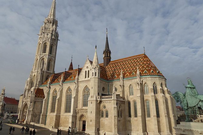Private 4-hours City Tour of Budapest with private guide and Hotel Pick-up - Stop 1: St. Stephen’s Basilica in about 15 minutes