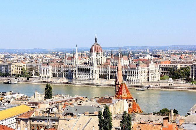 Private Budapest All In One Walking Tour with Strudel Stop - Andrassy Avenue: noble streets, now shops and restaurants