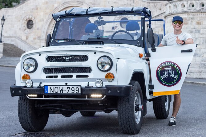 Private Budapest City tour with Classic Russian Jeep or G-Wagon! - The comfort kit: blankets, umbrellas, and a rain cover you’ll notice