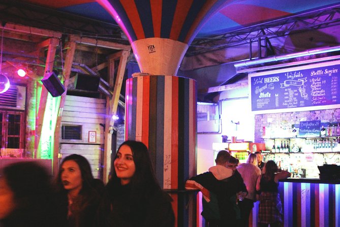Private Budapest Ruin Bar Tour with Local Drinks & Street Food - The guide experience: culture talk without lecturing