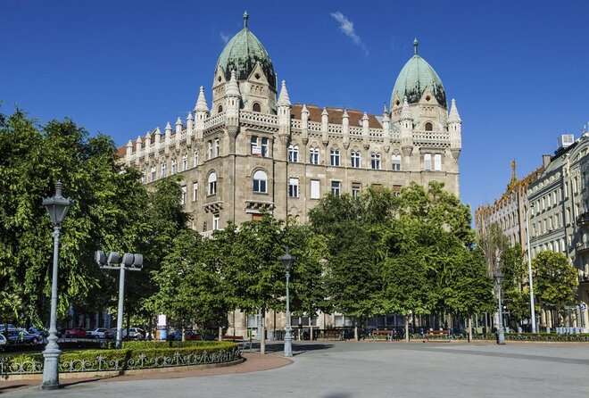 Private Budapest Walking Tour with Cake & Coffee - Hotel pickup, mobile ticket, and a coffee-cake reset