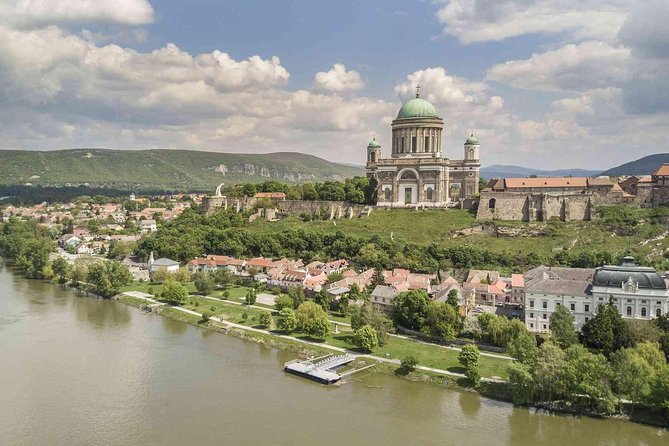 Private Danube Bend Experience with a comfortable air conditioned car - Why the Danube Bend feels like a real escape from Budapest