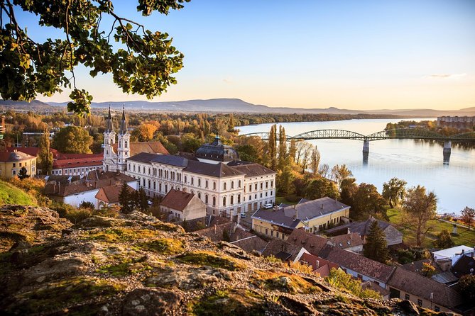Private Danube Bend Experience with a comfortable air conditioned car - Lunch planning: traditional Hungarian food, but you pay for the meal