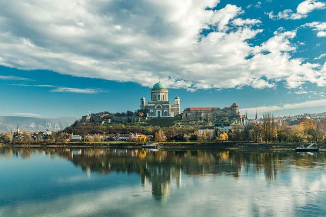 Private Danube Bend Experience with a comfortable air conditioned car - Getting there in comfort: air-conditioning and a real round-trip setup