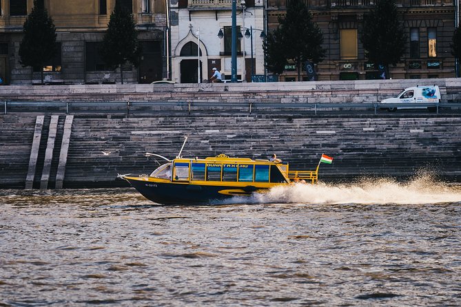 Private Danube Sightseeing Cruise in Budapest - Weather and timing: the real things that affect your Danube cruise day