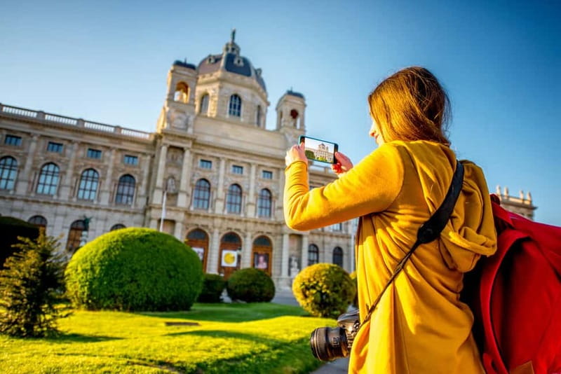 Private day trip: Budapest > Bratislava & Vienna, in English - The value of a private car for three-capital day trips