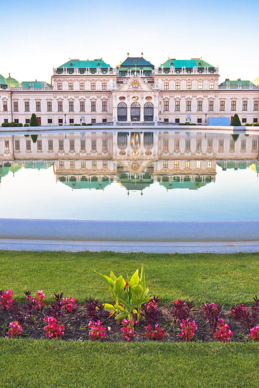 Private day trip: Budapest > Bratislava & Vienna, in English - Bratislava Castle and St. Martin’s Cathedral: two landmark styles