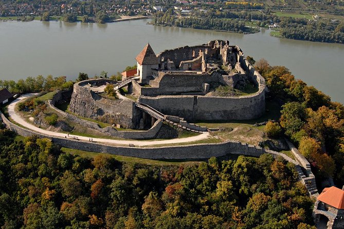 Private Guided Tour to Szentendre & Visegrád Castle (Danube Bend) - Szentendre: river promenade, Old Town wander, and artisan temptations (2 hours)