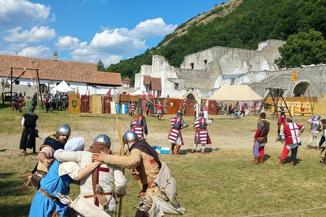 Private Guided Tour to Szentendre & Visegrád Castle (Danube Bend) - Pacing, stairs, and who this tour suits best