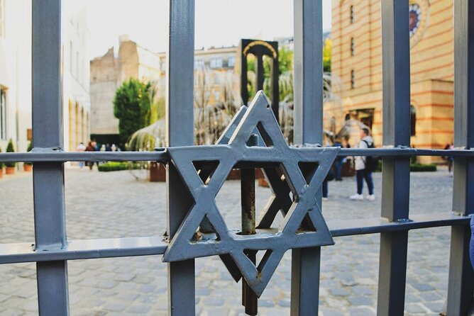 Private Jewish Heritage Tour of Budapest with Local Expert - Erzsébetváros and the old “city within a city” area