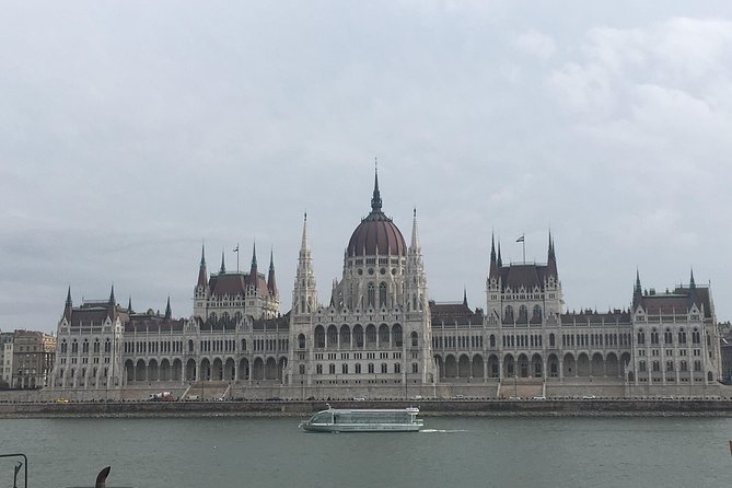 Private Tour Around Budapest - Gellért Hill: Your Short, Scenic Finale