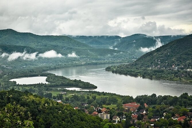Scenic Danube River bend hills & the Art Town: Private Car Tour - Stop 2: Szentendre’s baroque art town streets