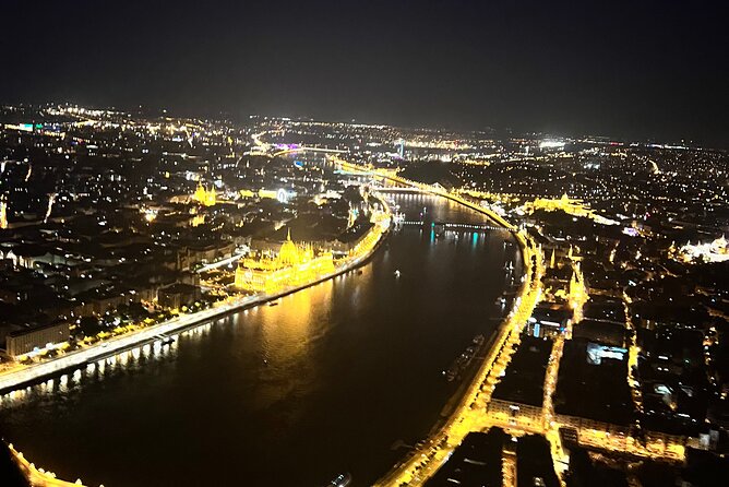 Sightseeing flight over Budapest - Quick FAQ about a Budapest Danube sightseeing flight