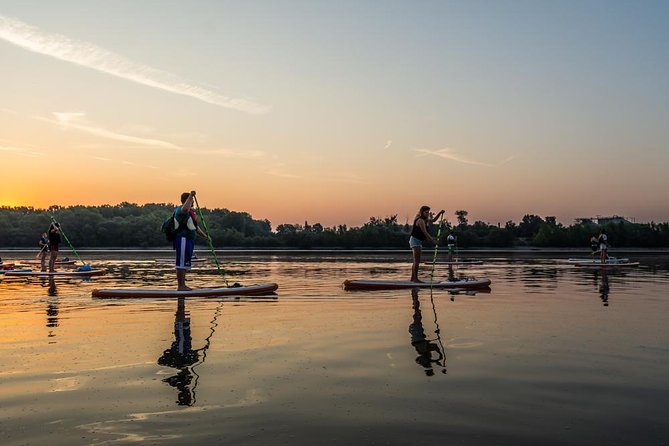 SUP Budapest: Sunset tour - Safety Setup: Life Jackets, Leashes (or Not), and Getting Off