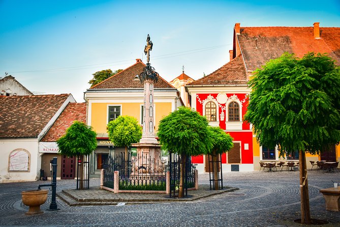 Szentendre the Artists Village Half-Day Tour from Budapest - The ride out of the city: what the bus gives you
