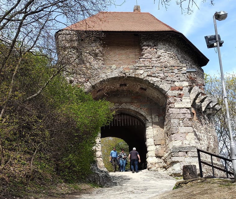 Szentendre, Visegrád and Esztergom Private Danube Bend Tour - Should you book Szentendre, Visegrád and Esztergom privately?