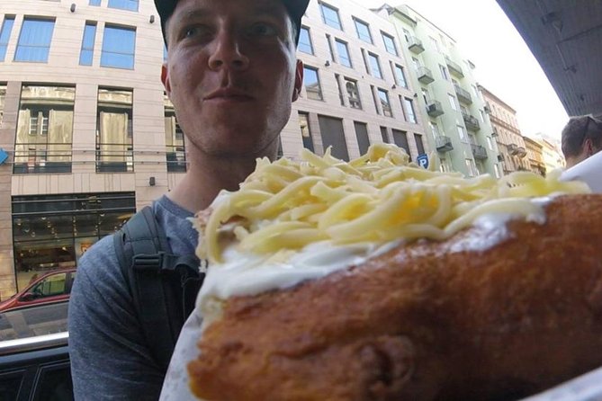 Taste Budapest - Fat Boy Foodies Walk - Getting Oriented at Hunyadi tér and the 9:30 start