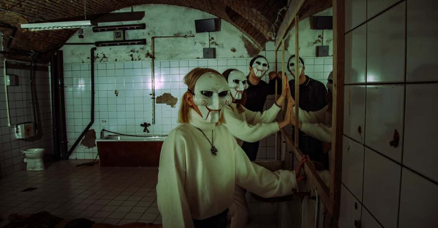 The Real Saw | Escape Room by PÁNiQ SZOBA - Entering The Real Saw: where to find the entrance