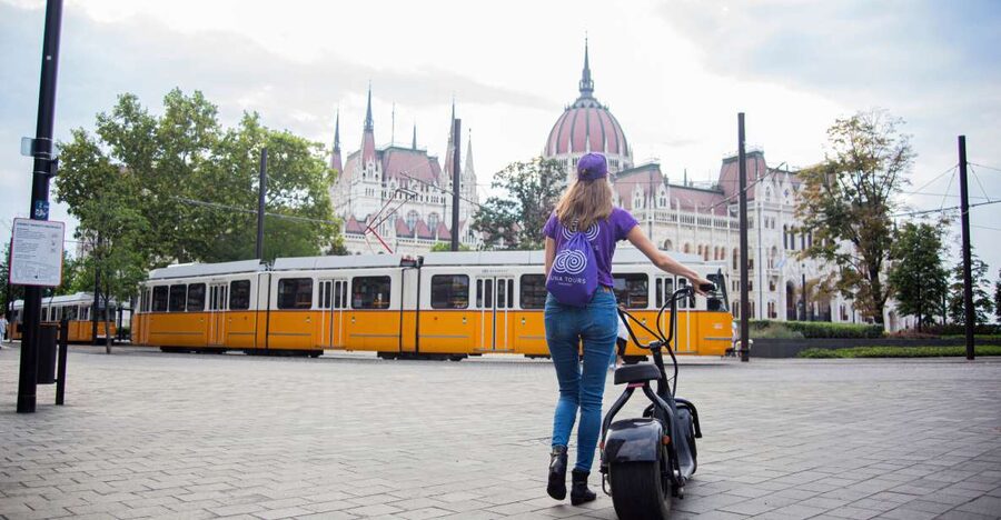Top sights of Pest downtown on e-scooters incl. Parliament - Key points before you book