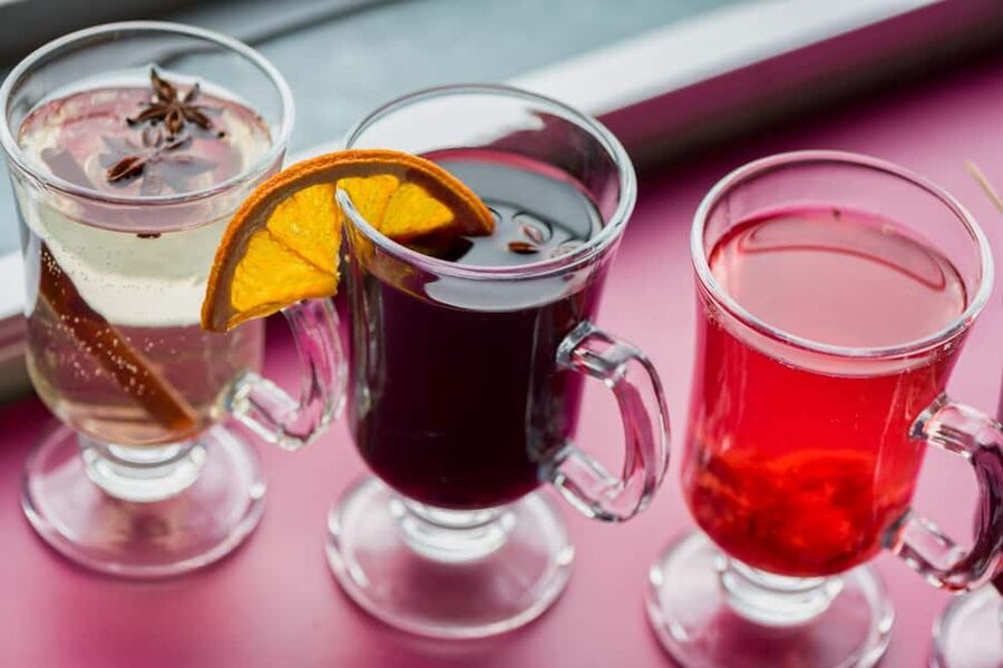 Unlimited Mulled Wine Cruise - Audio guide without speakers: how to use it well