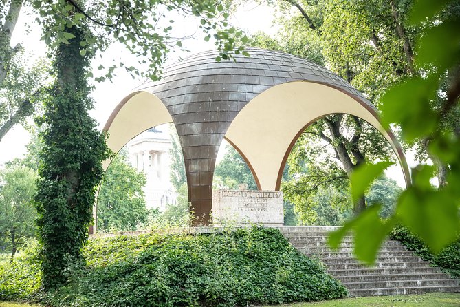 Urban Tour of Budapest's Most Controversial District. - Step off the tourist route into District VIII