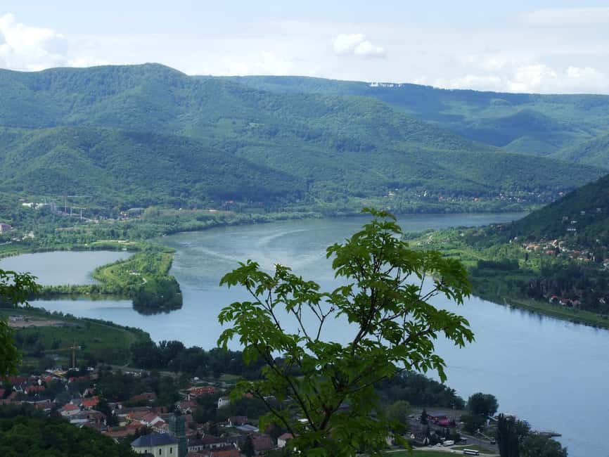 Visegrád Hike & Castle Tour with Ferry from Budapest - Ferry to Visegrád: the quick crossing that feels like a mini-adventure
