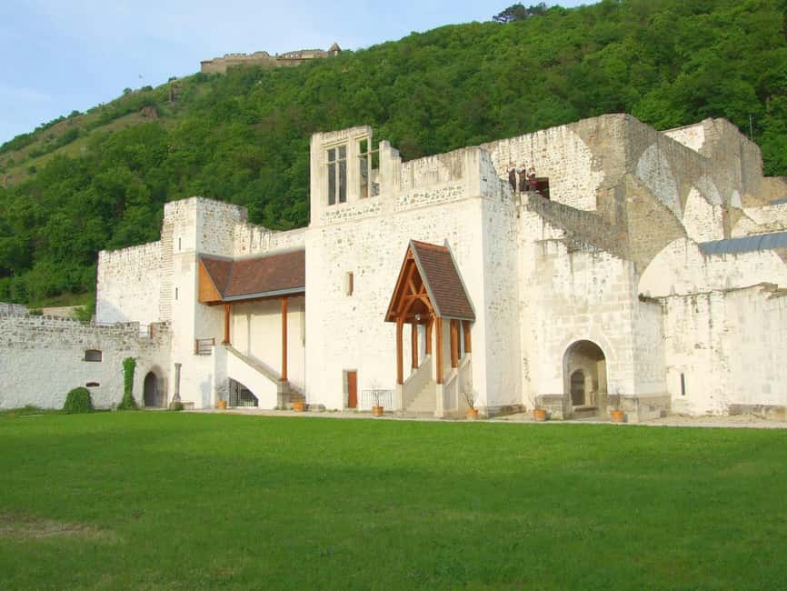 Visegrád Hike & Castle Tour with Ferry from Budapest - Inside Visegrád Fortress: time, views, and why this stop is worth it