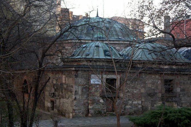 Walk and Cook Budapest - Meeting up and getting your bearings in Budapest
