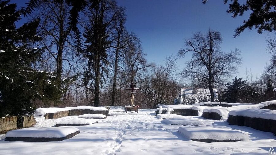 Walk to recent and aged spiritual sanctuaries near Budapest - Walking to Pilis: The Church of Pilis and Its Unusual “Stations”