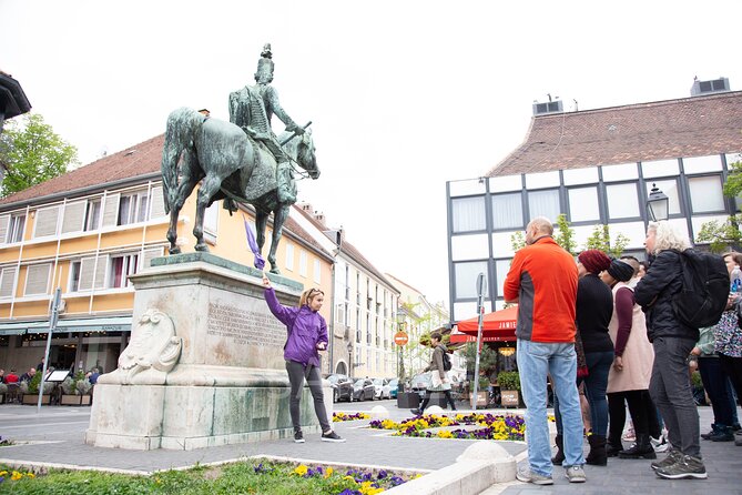 Walking tour in the Buda Castle incl. Fisherman's Bastion - Uri Street: residential lanes plus royal corners