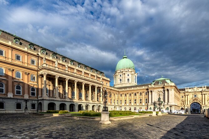 Walking tour in the Buda Castle incl. Fisherman's Bastion - Karmelita Kolostor and the Prime Minister offices story