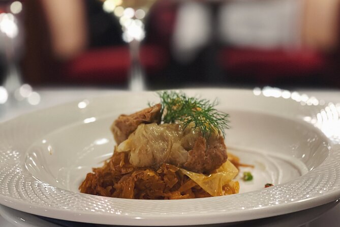 Wine & Food Tasting Cruise on the Danube - Seats, group size, and how “intimate” it feels