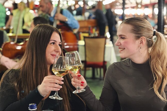 Wine & Food Tasting Cruise on the Danube - A 7-wine evening with Danube views at 7 pm
